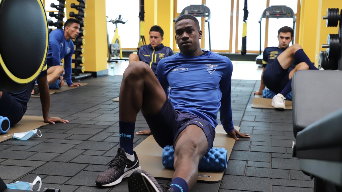 El defensor del Santo Laguna mexicano, Félix Torres, entrenó ayer a las órdenes del DT.