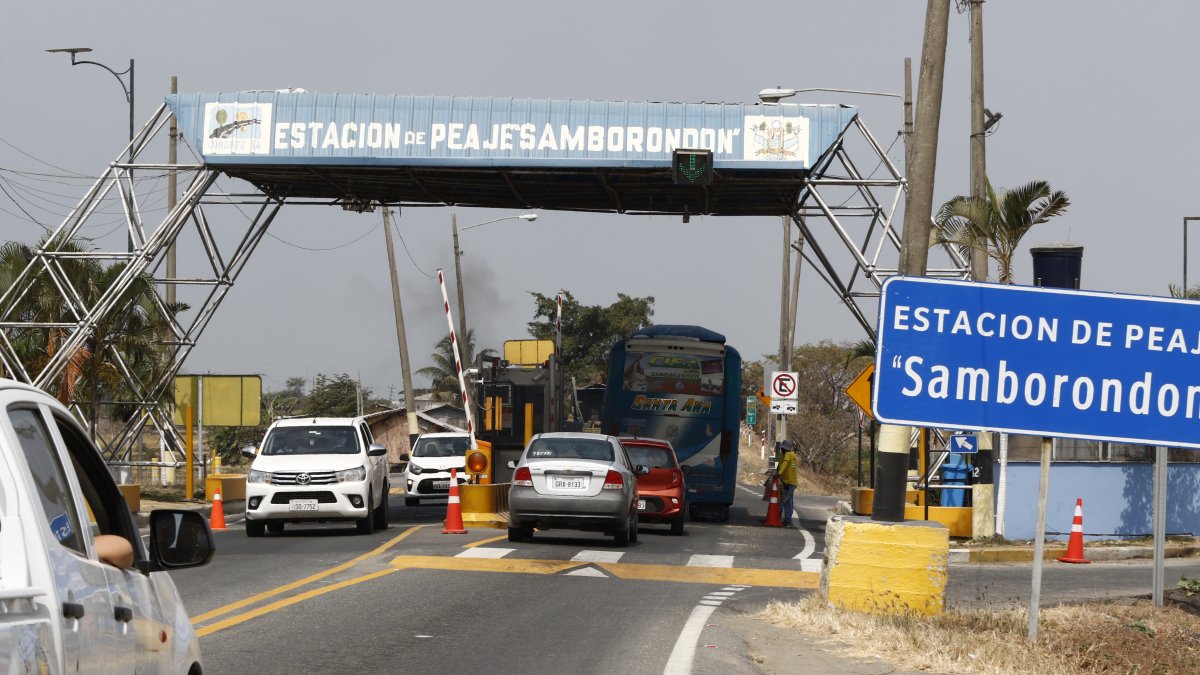 Uno de los peajes administrados por la concesionaria Conorte en Guayas.