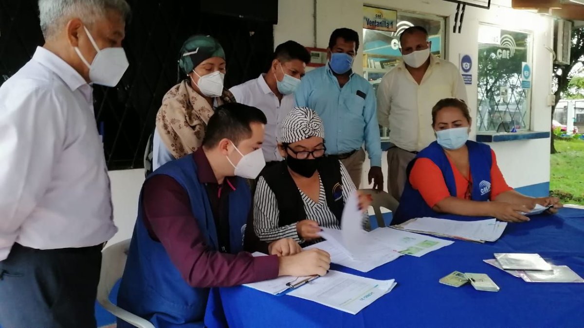 Actividades. Las Juntas Provinciales Electorales ya están trabajando en la revisión de los requisitos de los postulantes a asambleístas provinciales.