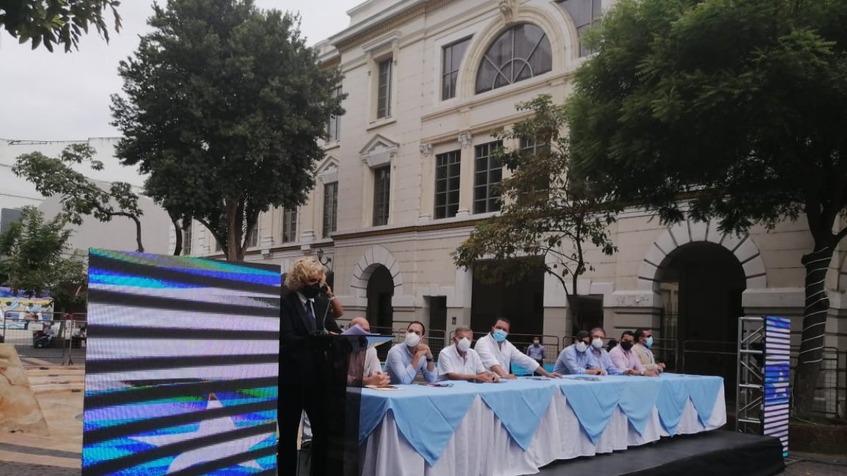 Anuncio. La alcaldesa mencionó que en la obra pública se han invertido 270 millones de dólares.