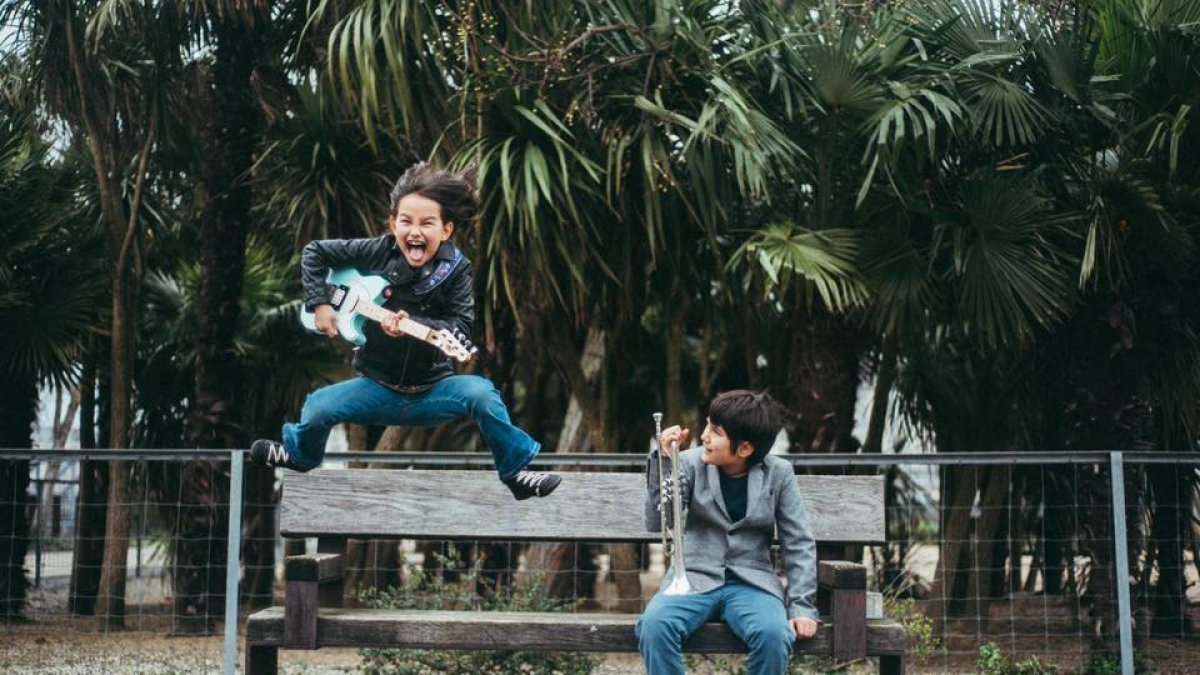 Ellos son Nora e Isaac Restoin.