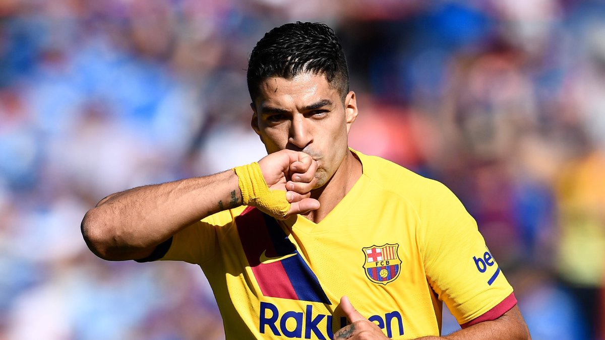 Entre los que se marcharon, Luis Suárez es el jugador que más sueldo ganaba en Barcelona.
