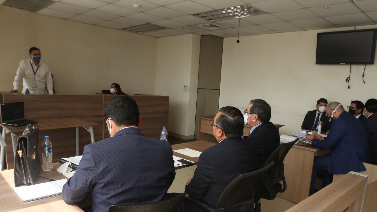 Cita. La defensa de la Prefectura y de las concesionarias acudieron ayer a la audiencia de medidas cautelares.