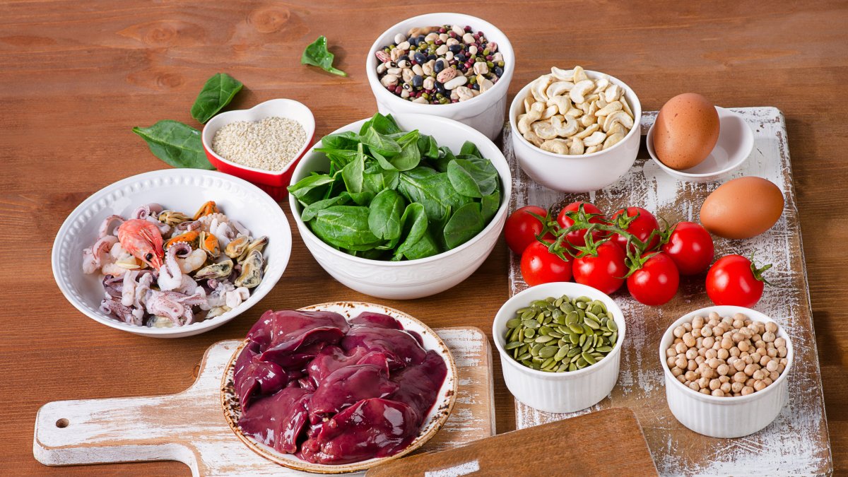 Las carnes rojas y blancas contienen niveles adecuados de hierro