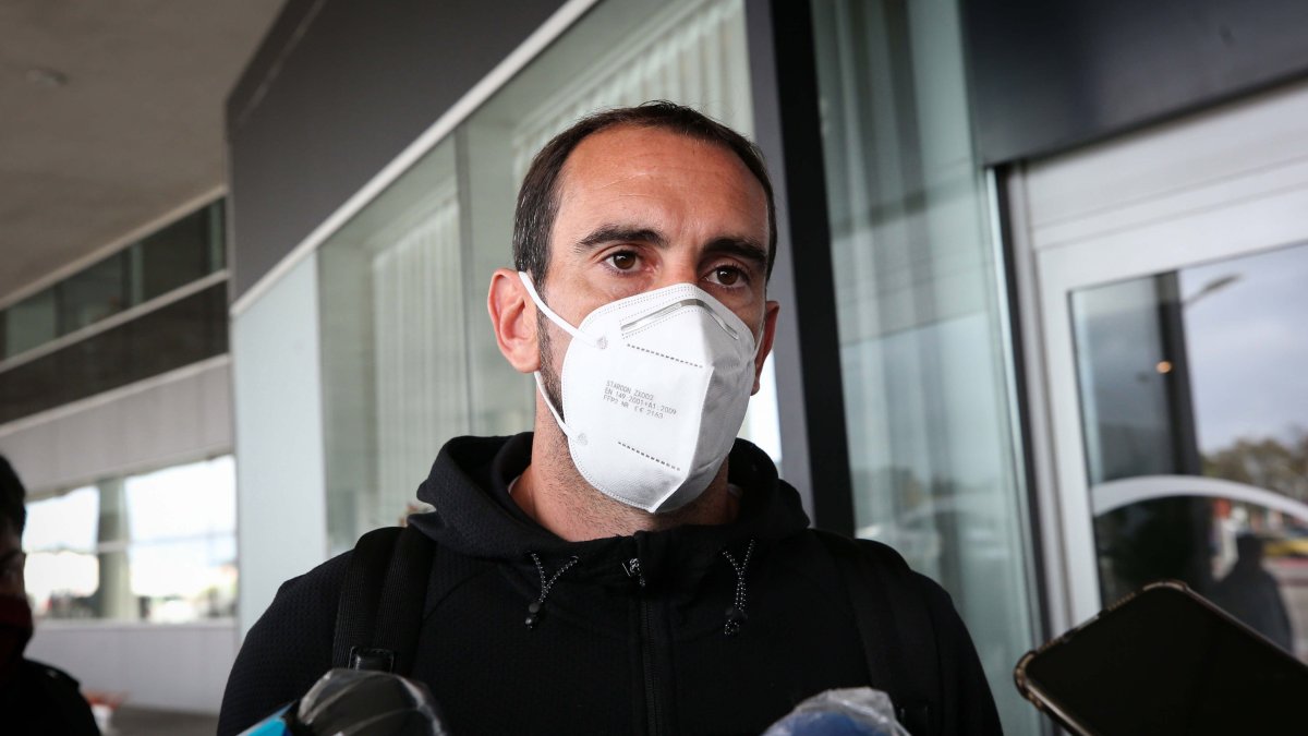 Diego Godín, zaguero de la selección uruguaya, confía en lograr una victoria frente a los chilenos.