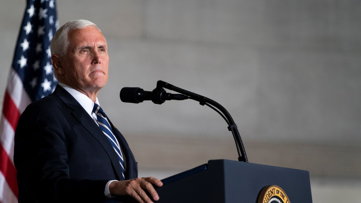 Mike Pence durante una conferencia de prensa en la Casa Blanca en Washington (EE. UU).