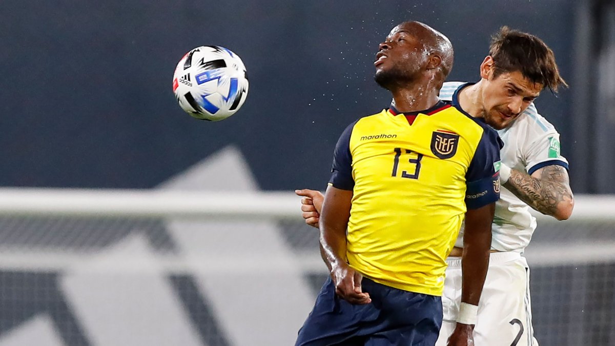 Enner Valencia no tuvo un partido para guardar en el recuerdo. El único delantero que colocó la selección no estuvo claro en su rol de pivotear y combinar con sus aleros.