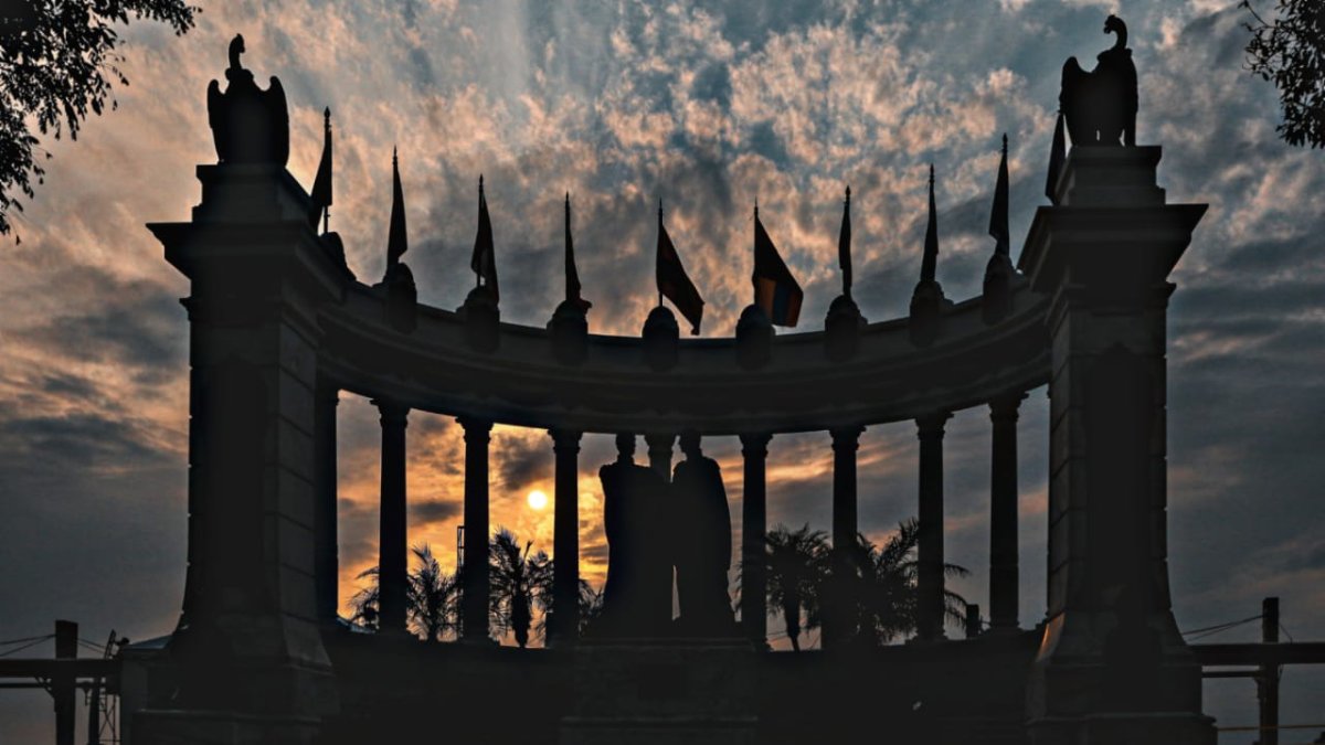 El acto cívico se realiza al amanecer del 9 de octubre. Este año saltará a los vecindarios porteños.