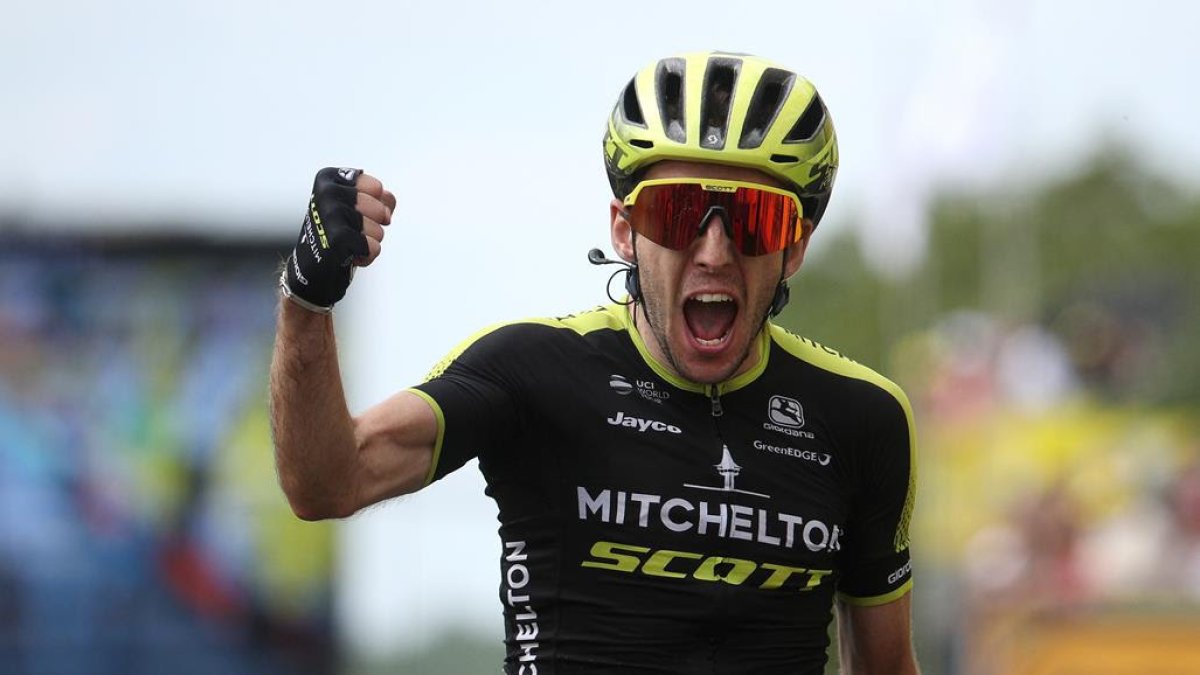 Simon Yates fue aislado, conforme señala el protocolo de seguridad.