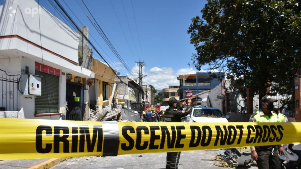 Hasta el momento continúan cerradas las siguientes vías: Francisco de Orellana y Manabí, y Salinas hasta que terminen las labores en el lugar.