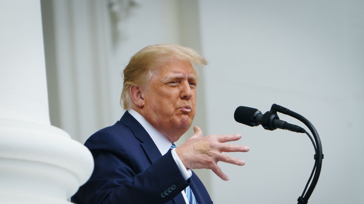 Archivo. La campaña de Trump ha enviado también a un equipo a Arizona, estado que algunas proyecciones otorgan a Biden, para asegurar que se cuenten cientos de miles de votos por correo.