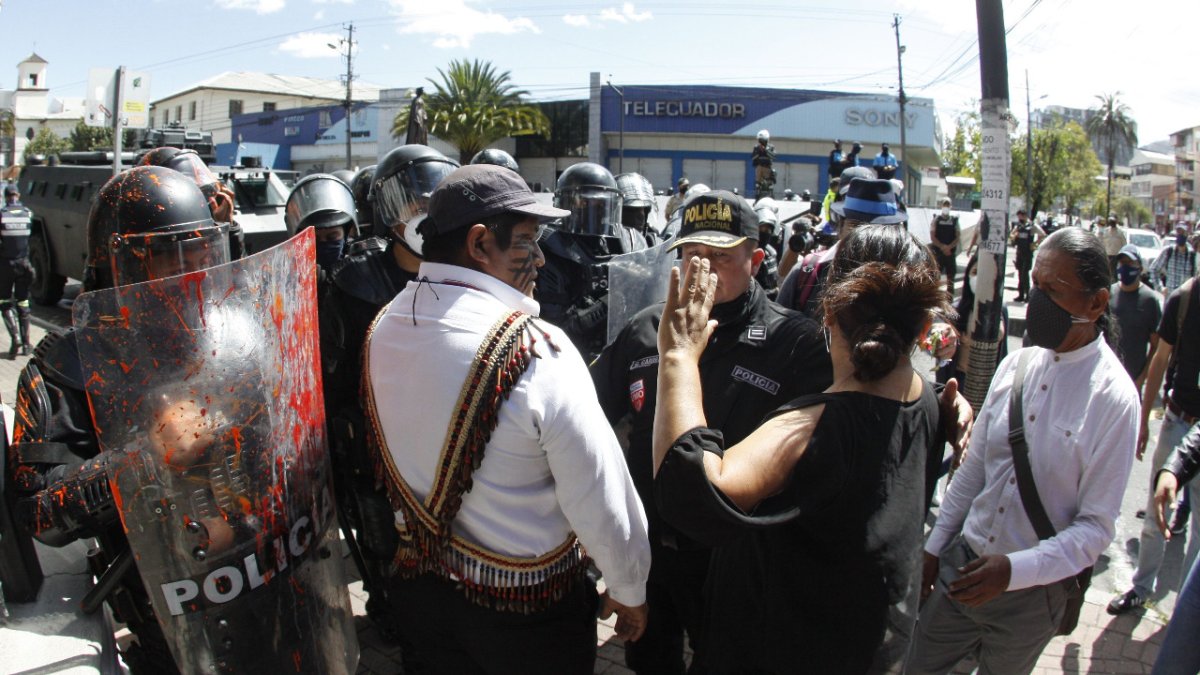 Durante más de 30 minutos se mantuvo cerrada la avenida 12 de Octubre, ante la presencia del tumulto.