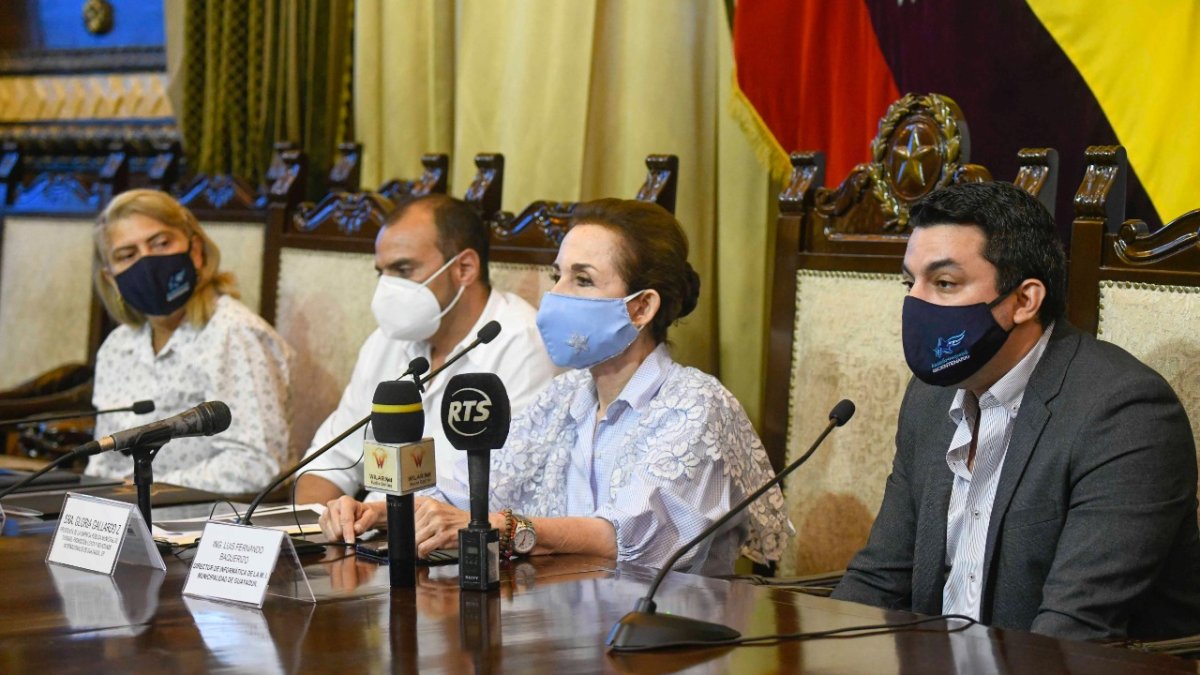 La presidenta de la Empresa Pública de Turismo, Gloria Gallardo, en la rueda de prensa de hoy.