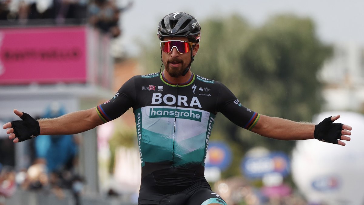 Sagan a su entrada a la meta de la etapa 10 del Giro de Italia