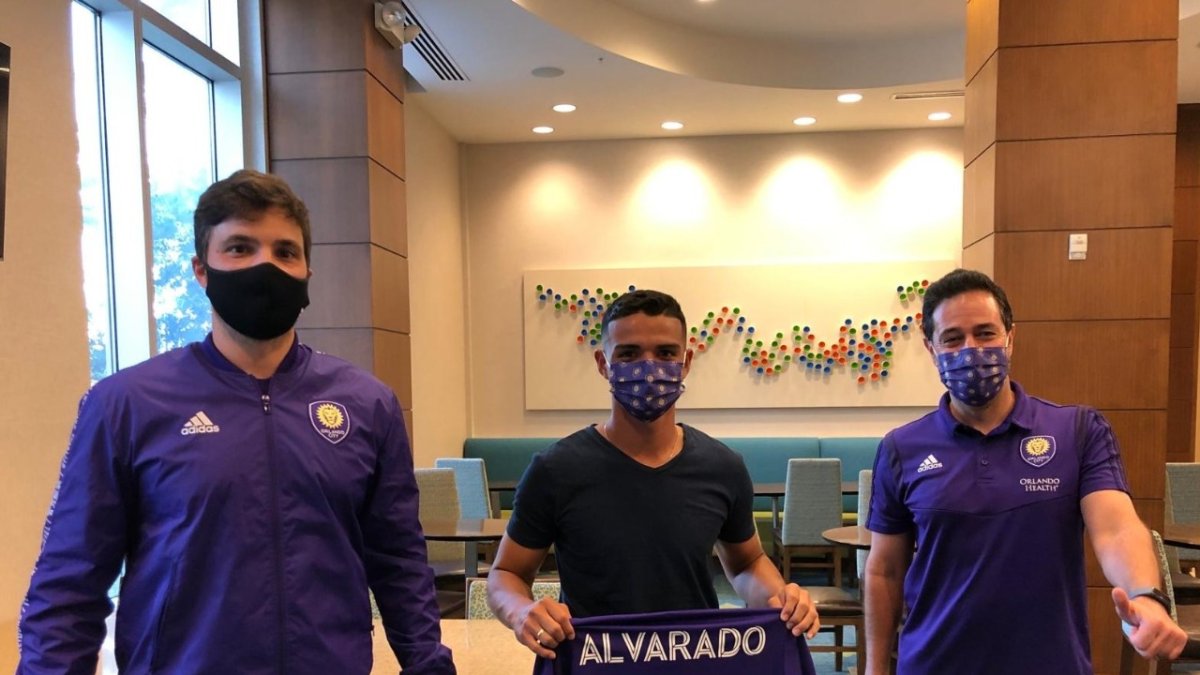 Alexander Alvarado es nuevo jugador del Orlando City y compartirá con otro ecuatoriano, Jhegson Méndez.