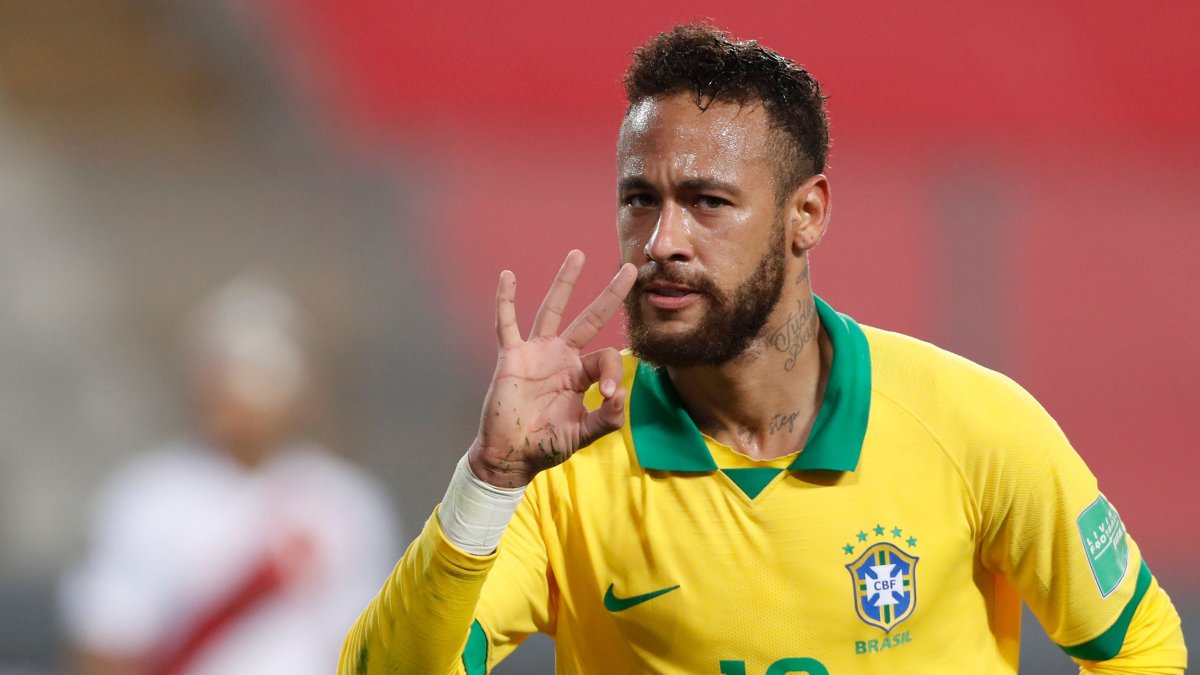 El delantero Neymar es el jugador más importante de Brasil en la actualidad. Con él, la selección marcha primera en las eliminatorias con puntaje perfecto 