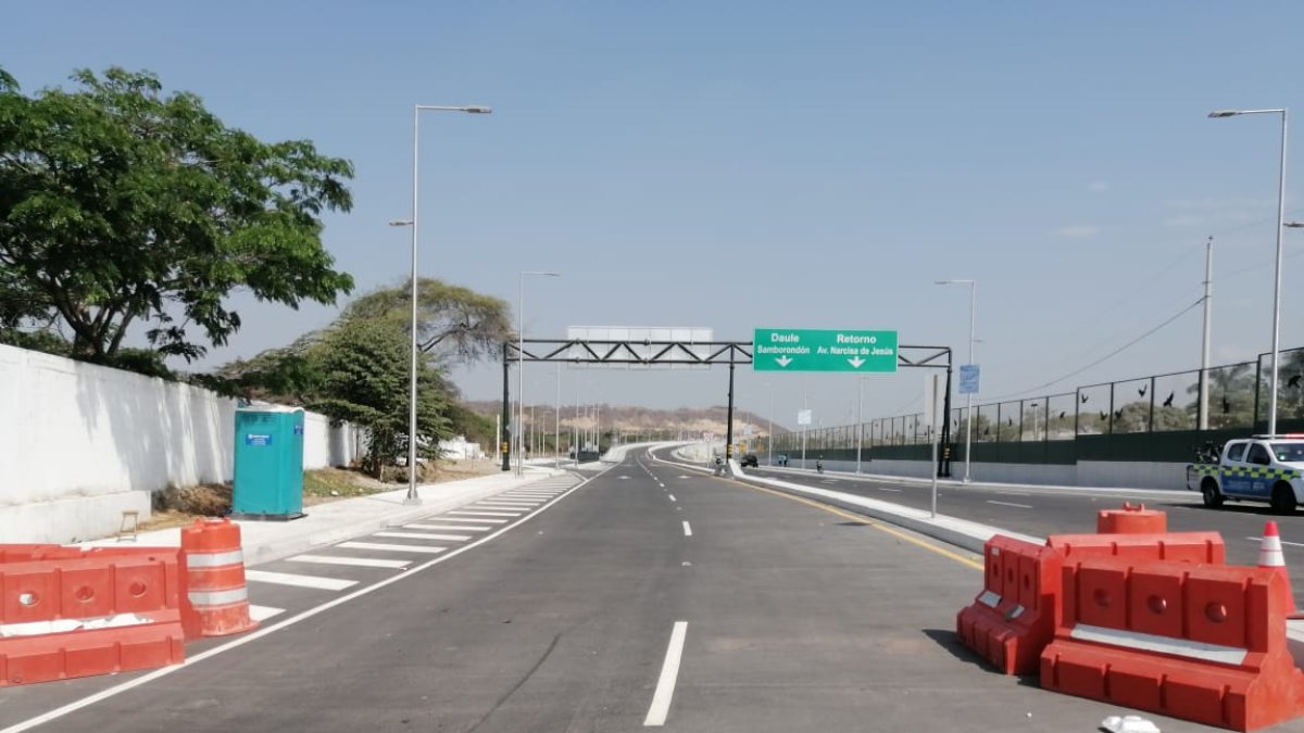 El puente tiene 540 metros de longitud y forma parte de una solución vial de 2,5 kilómetros.