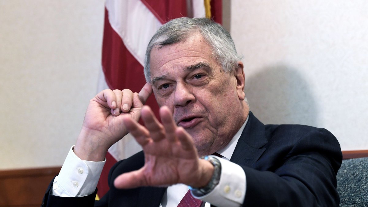 El encargado de Latinoamérica en el Departamento de Estado, Michael Kozak dio a conocer la posición de Estados Unidos respecto al nuevo Gobierno de Bolivia a través de Twitter.