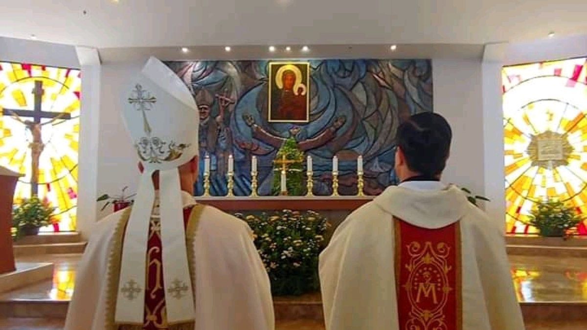 El padre César Piechestein fue posesionado en la iglesia Nuestra Señora de Czestochowa.