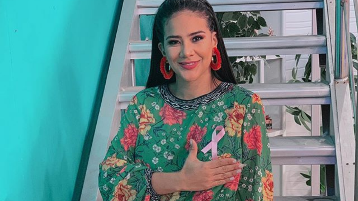 Michela en el set de De casa en casa.