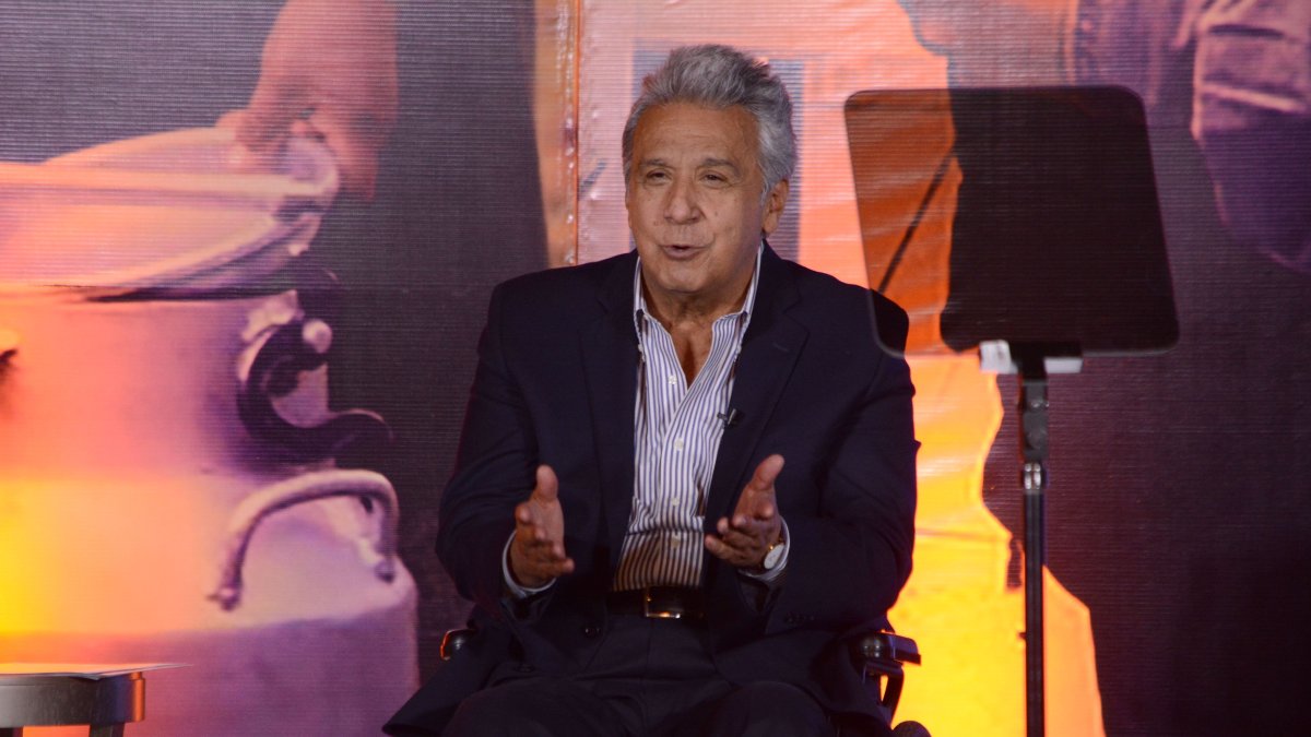 Lenín Moreno es cuestionado por la actuación estatal ante la emergencia sanitaria.