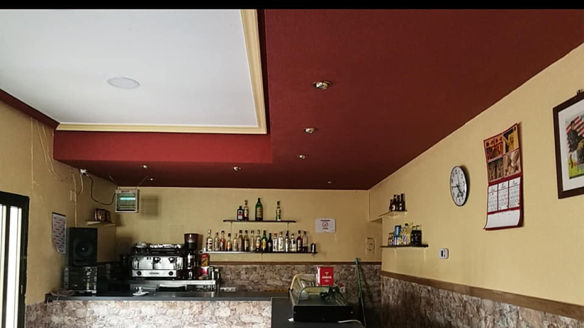 Este es el bar, al que se le busca un administrador.