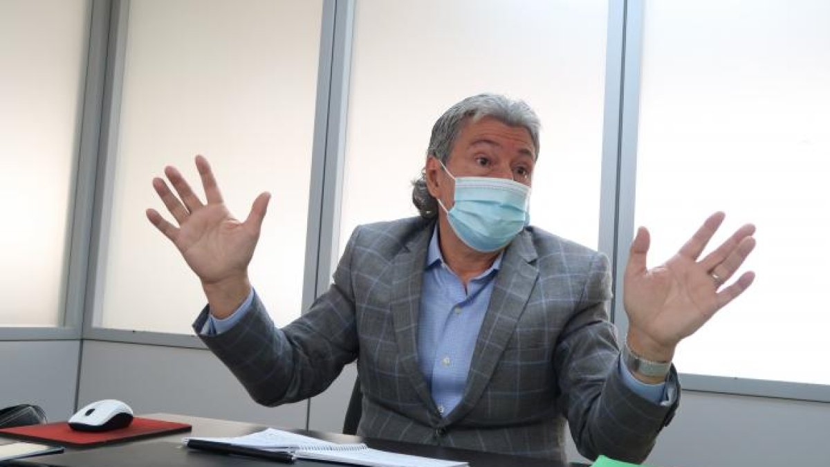 Carlos Murillo salió del cargo de intendente.