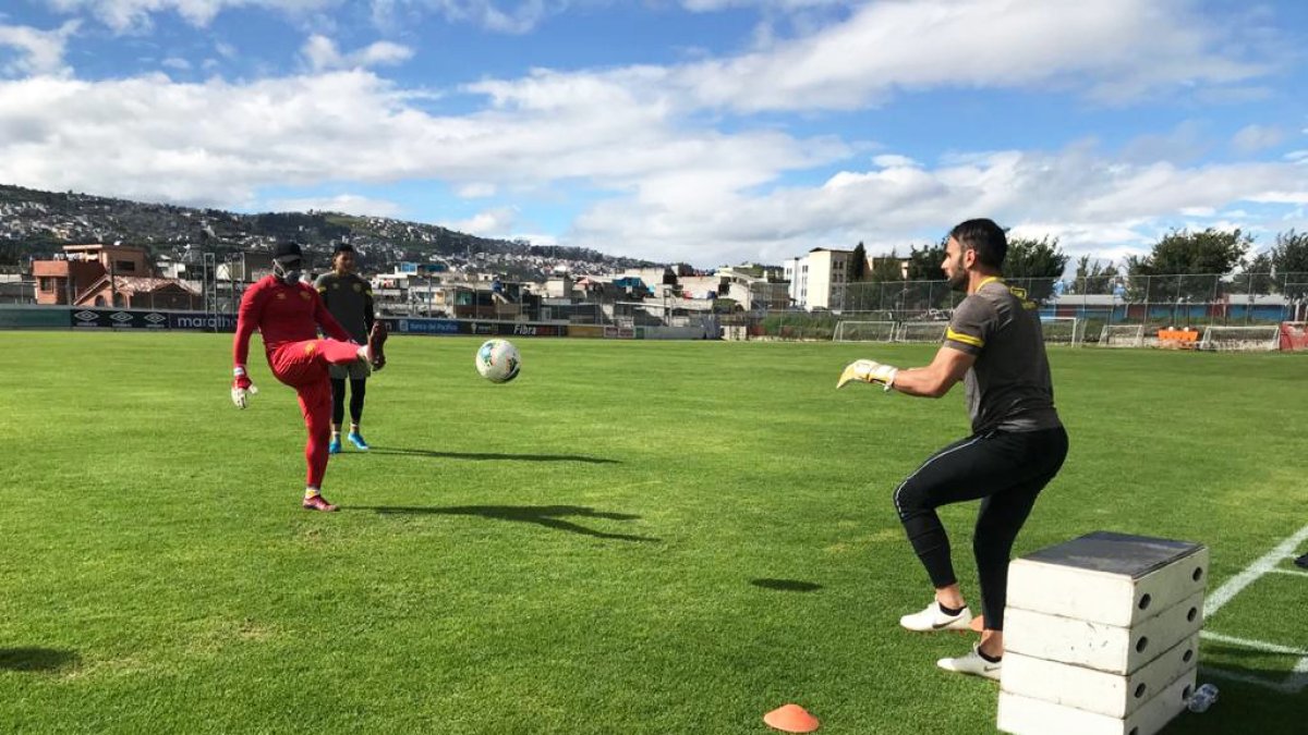 Resulta preocupante la forma en la que Aucas dejó de cumplir el protocolo de bioseguridad.