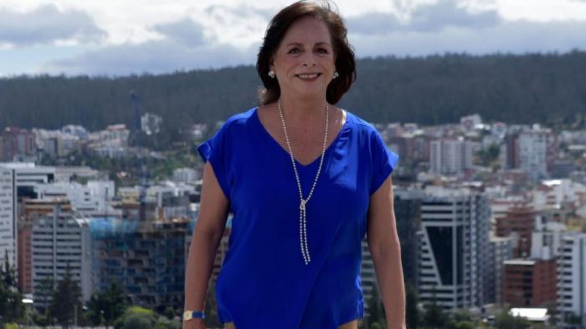 Monserrat se especializó en Educación en universidades de España, Estados Unidos y Ecuador.