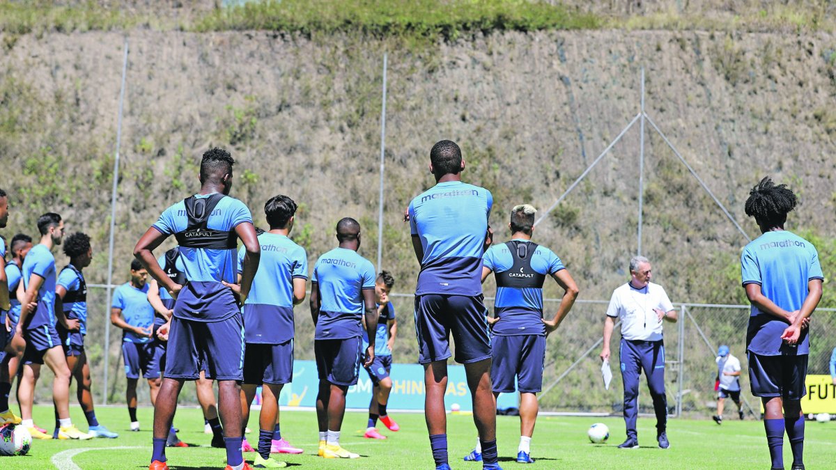 Gustavo Alfaro realizó la convocatoria para los próximos partidos de la selección ecuatoriana rumbo a Catar 2022.