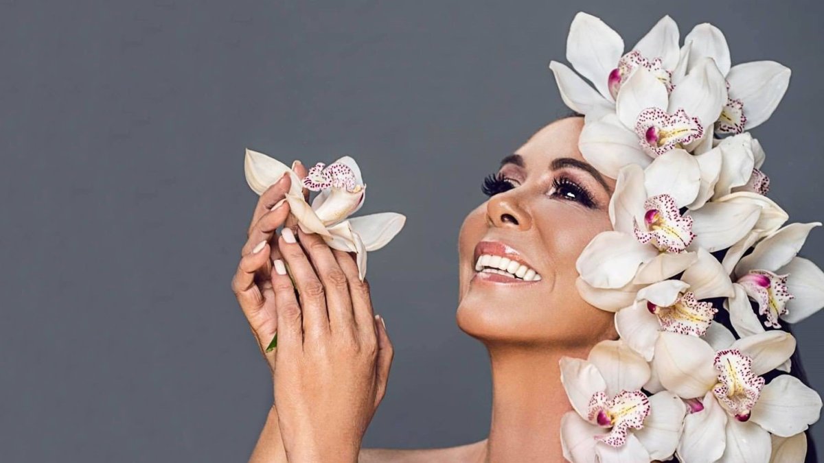 Portada del nuevo disco. Isabel Pantoja es conocida como la tonadillera española.