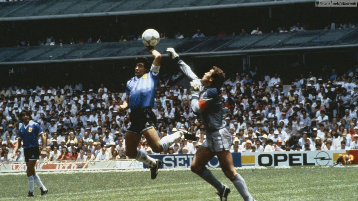 El tanto anotado por Maradona con la mano forma parte de la historia del fútbol mundial