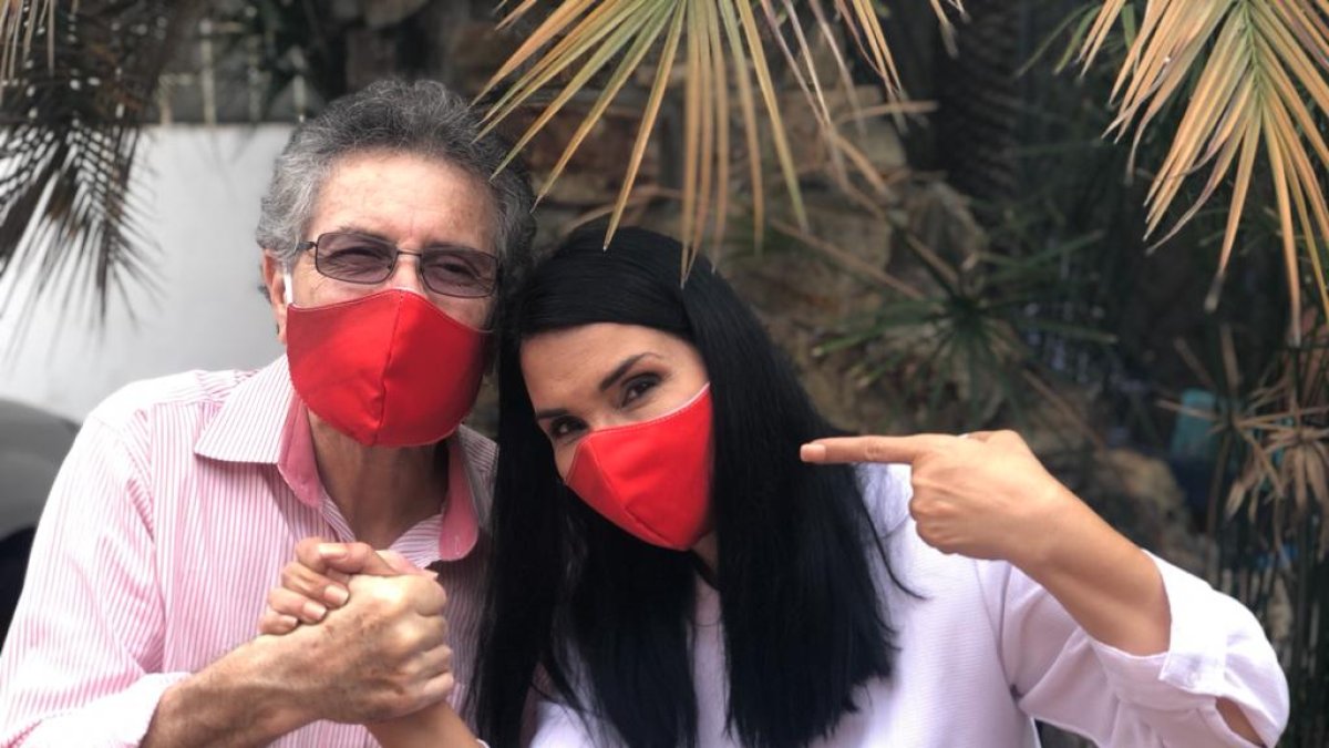 Anita se ha convertido en la enfermera de Nerio David.