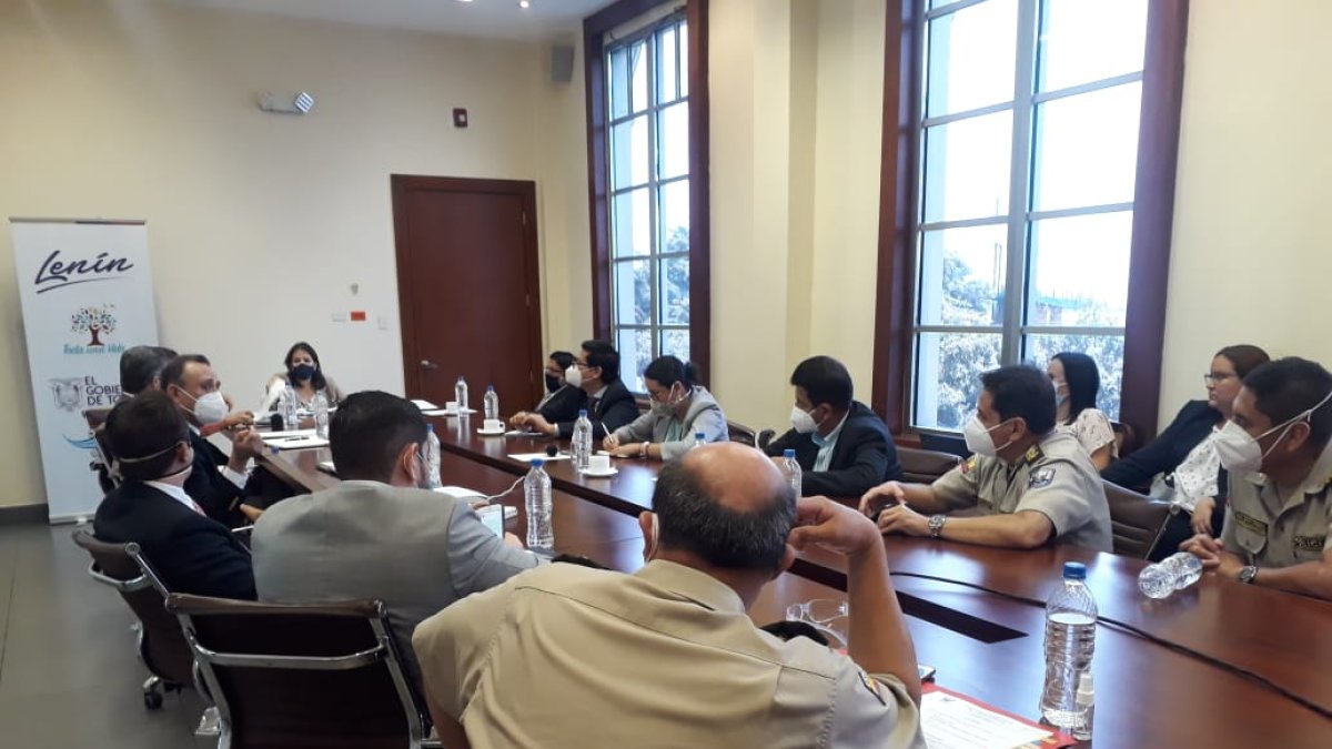 La ministra María Paula Romo se reunió este 28 de octubre con los actores del mercado de valores para analizar el tema.