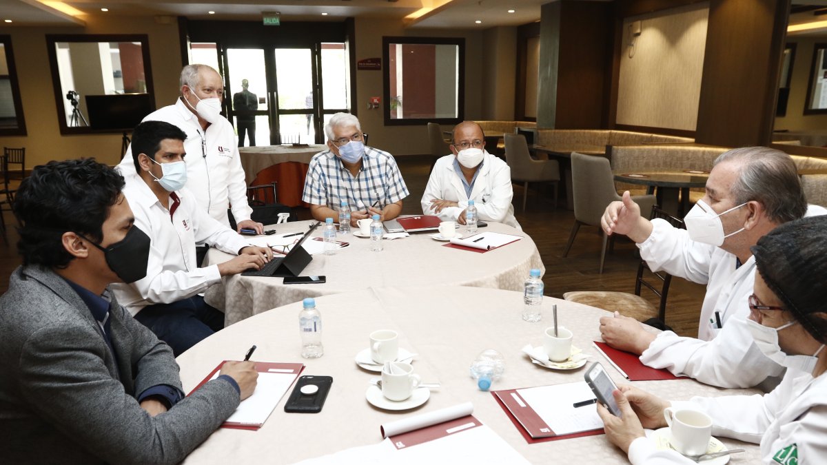 CITA. Delegados de varias instituciones locales asisten a un taller convocado por la UEES, para elaborar estrategias para frenar la COVID-19.