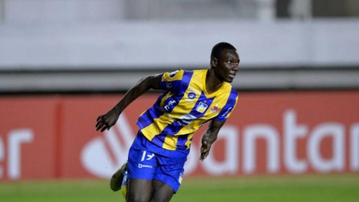 Janner Corozo, jugador del Cetáceo, ha manifestado su deseo de fichar por un club del extranjero.