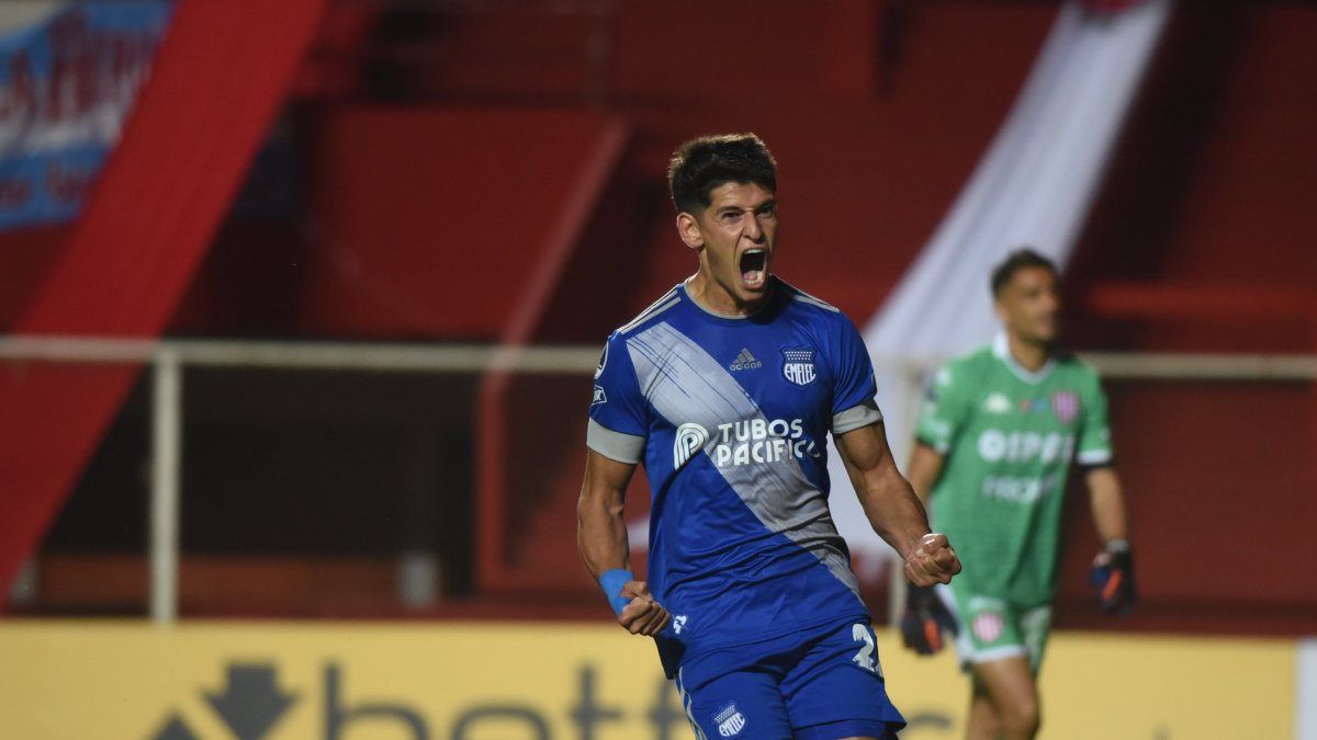 Con un tanto de Facundo Barceló, Emelec se llevó la victoria por 1-0 ante Unión de Santa de Fe.