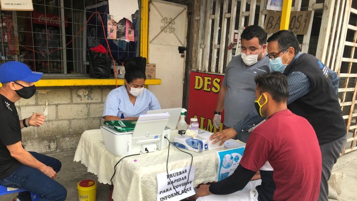 Las autoridades realizan controles donde se hacen pruebas rápidas de Covid-19.