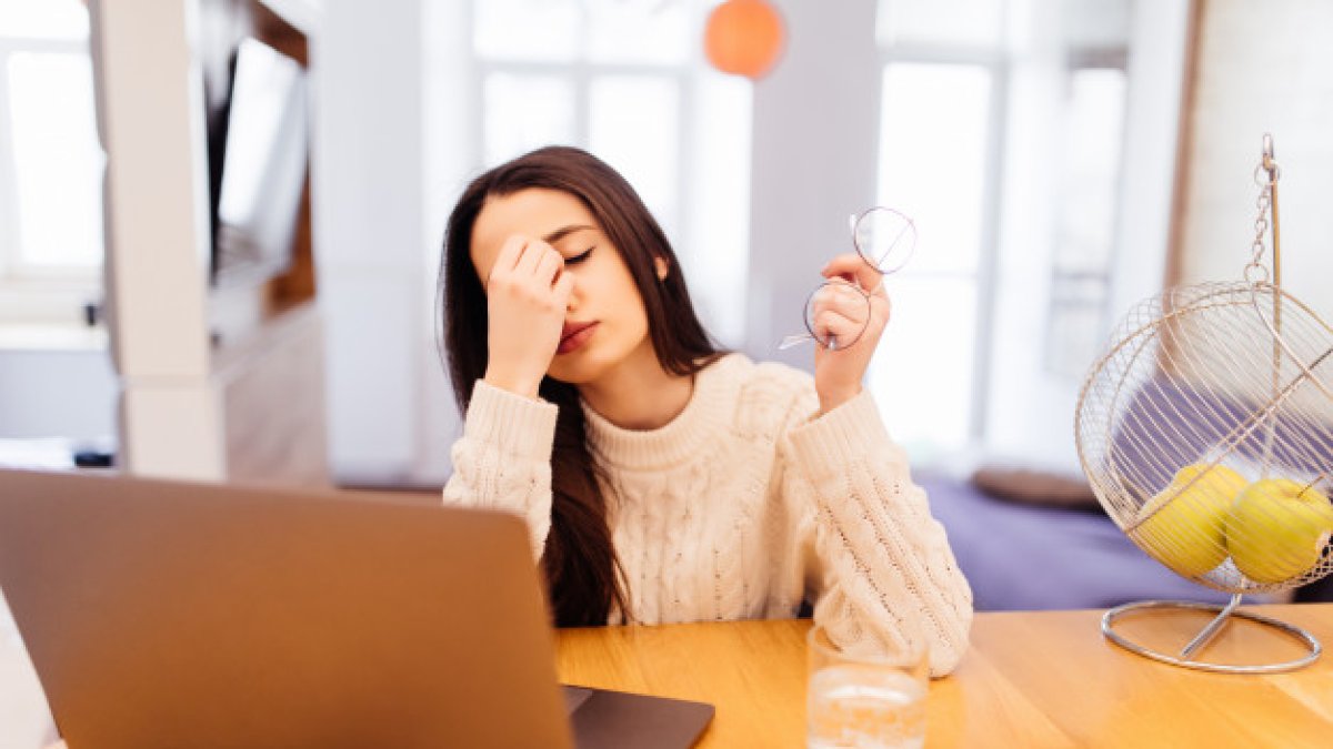 Los casos de fatiga visual han aumentado desde que comenzó la pandemia.