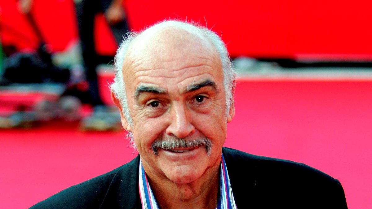 Connery (Edimburgo, 1930) era uno de los rostros más reconocibles de la gran pantalla desde que en la década de 1960 y 1970 interpretase hasta en seis ocasiones al agente secreto más famoso de la historia.