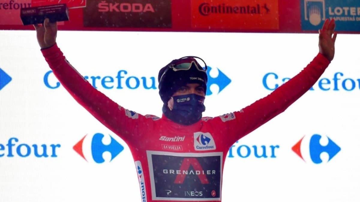 Este domingo 1 de noviembre, los ciclistas volverán a correr en montaña y será la oportunidad para que Carapaz recupere terreno.