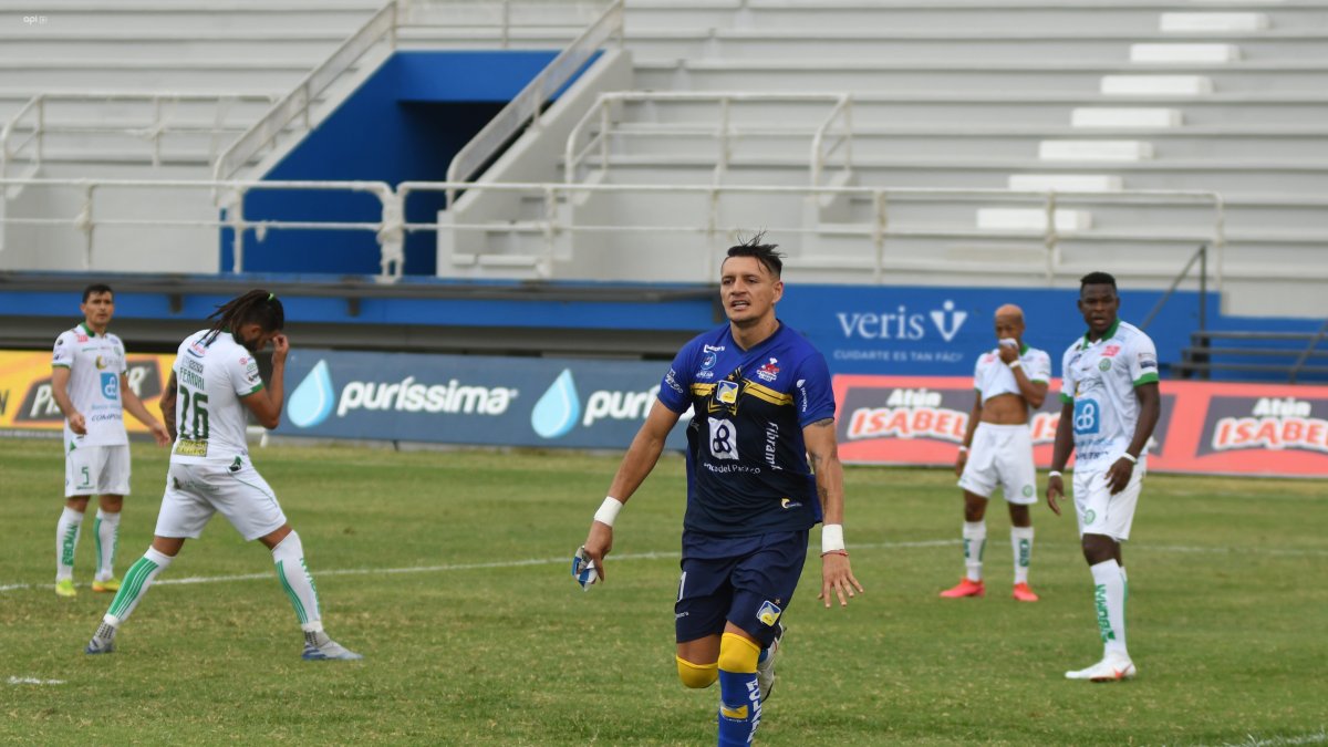 La derrota ante Delfín fue el detonante para que la directiva ponga sobre la mesa la carpeta de Rubén Darío Insúa