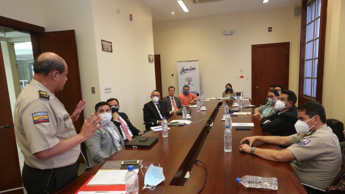 La semana pasada las autoridades se reunieron con funcionarios del Decevale.