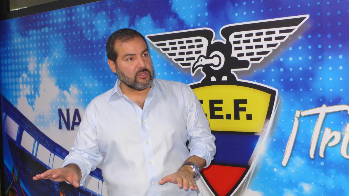 La LigaPro solicita a Carlos Manzur información sobre sus denuncias de corrupción en el arbitraje nacional.