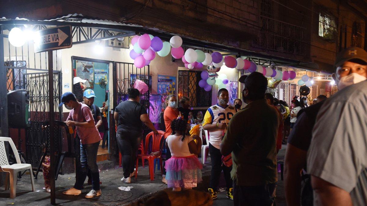 Hecho. Personal del Municipio dispersó a personas que se encontraban en una fiesta.