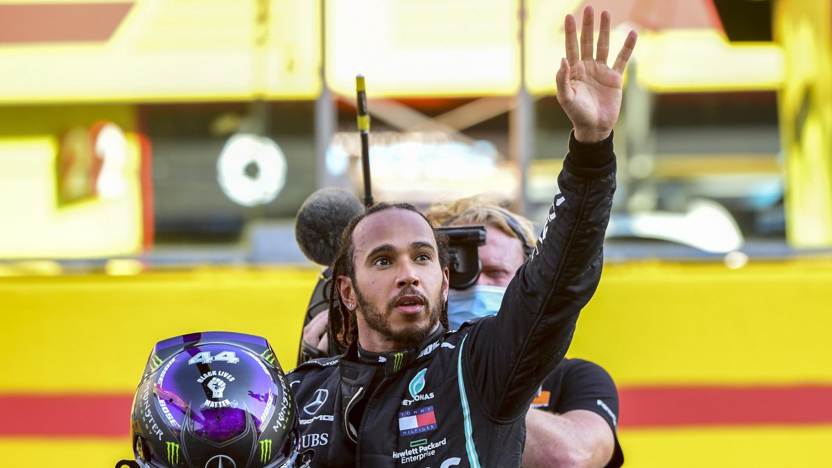 Incertidumbre. El ser campeón mundial y líder de pilotos en esta campaña, no han bastado para que Hamilton asegure su continuidad.