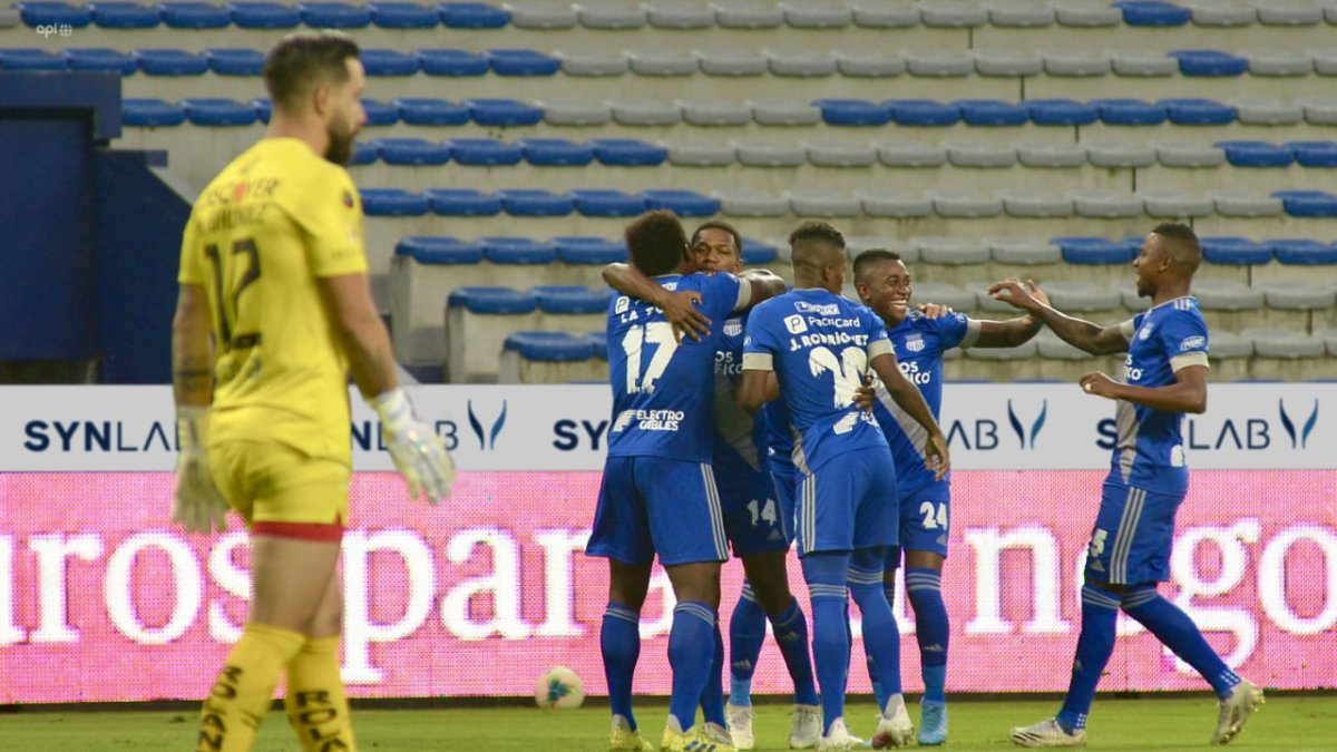 Emelec gana 2-0 a Universidad Católica en LigaPro.