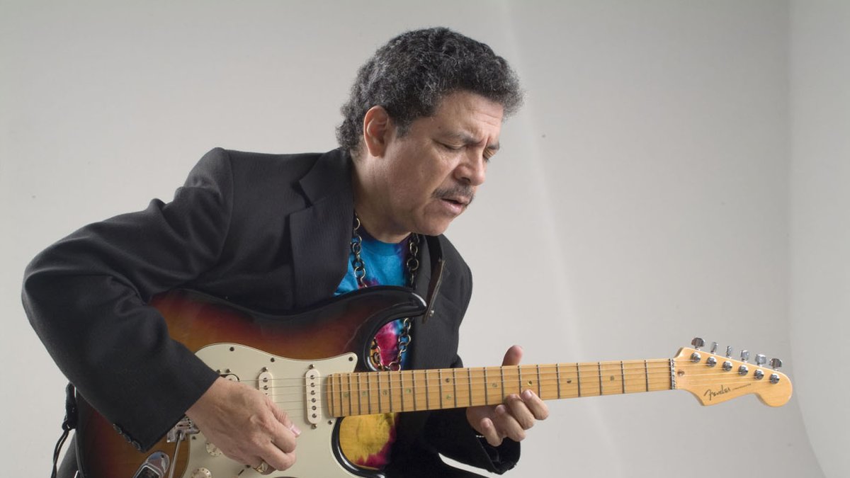 Gustavo Pacheco tiene 68 años.