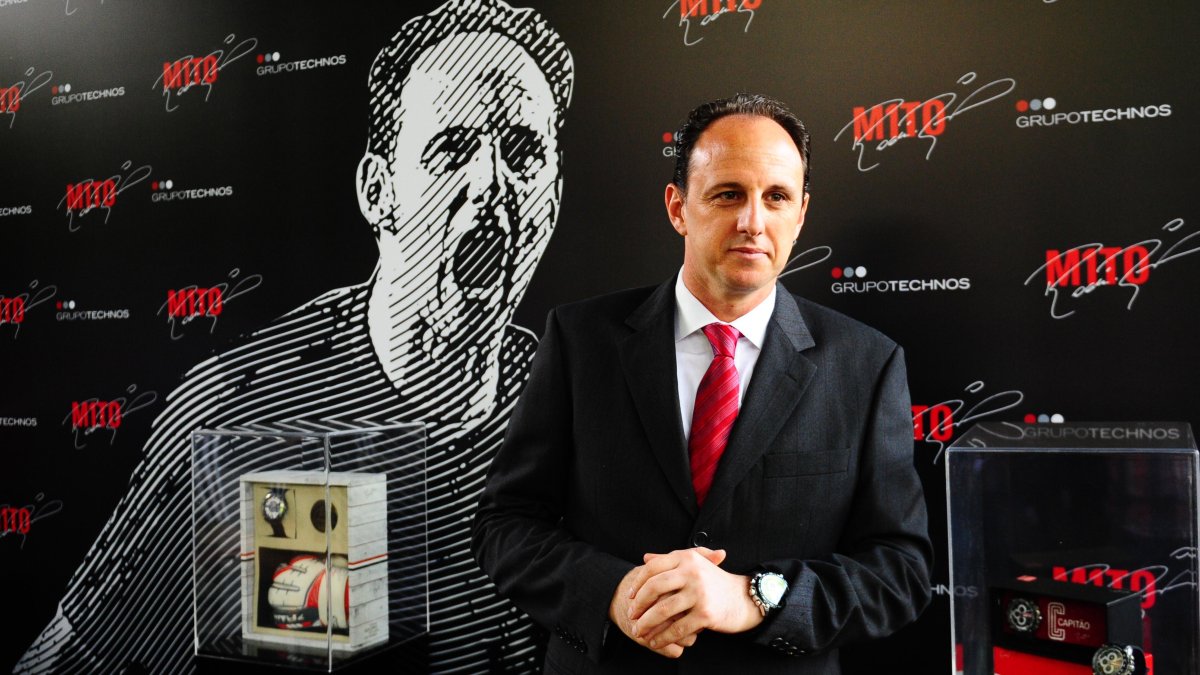 El portero que es una leyenda viva del Sao Paulo, dirigirá hasta diciembre de 2021 en el Flamengo.