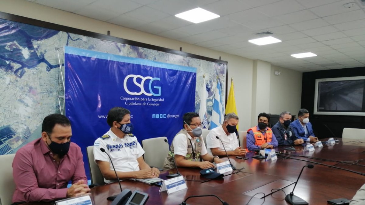 Hecho. Autoridades y funcionarios municipales informaron los detalles de la actividad.